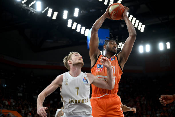 两人不仅都 两人不仅都