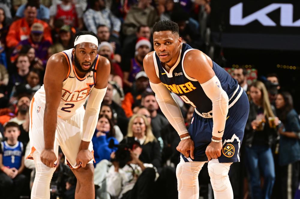 站在舆论的 站在舆论的