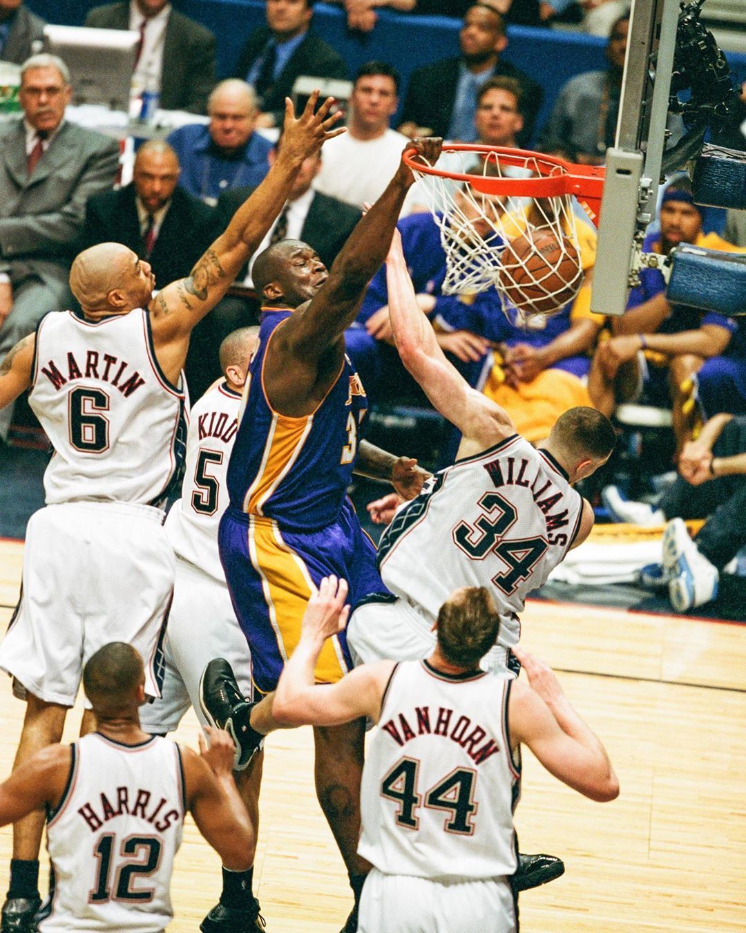 交媒体互相 交媒体互相